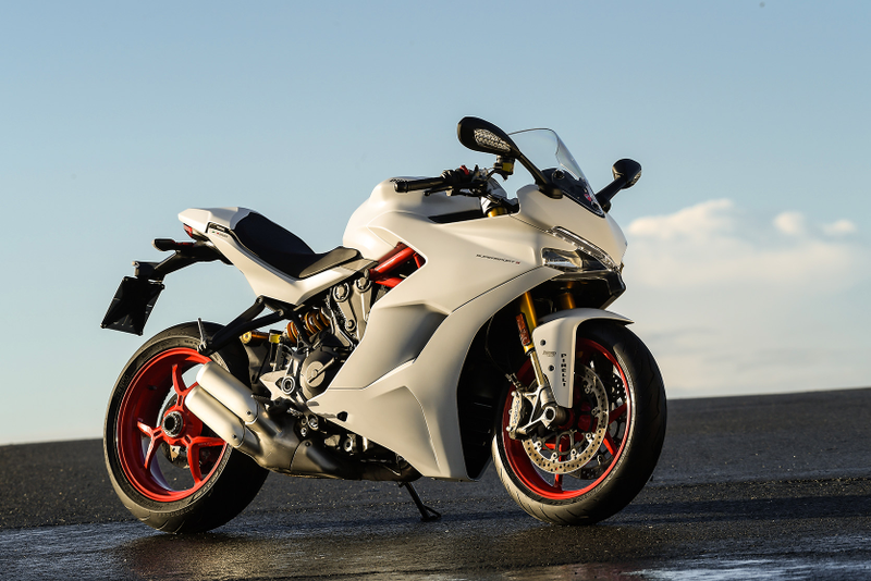 Illustration for article titled 2017 Ducati SuperSport: Classic Ducati Without The Pain